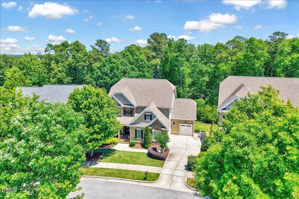 121 Synandra Lane Holly Springs NC 27540