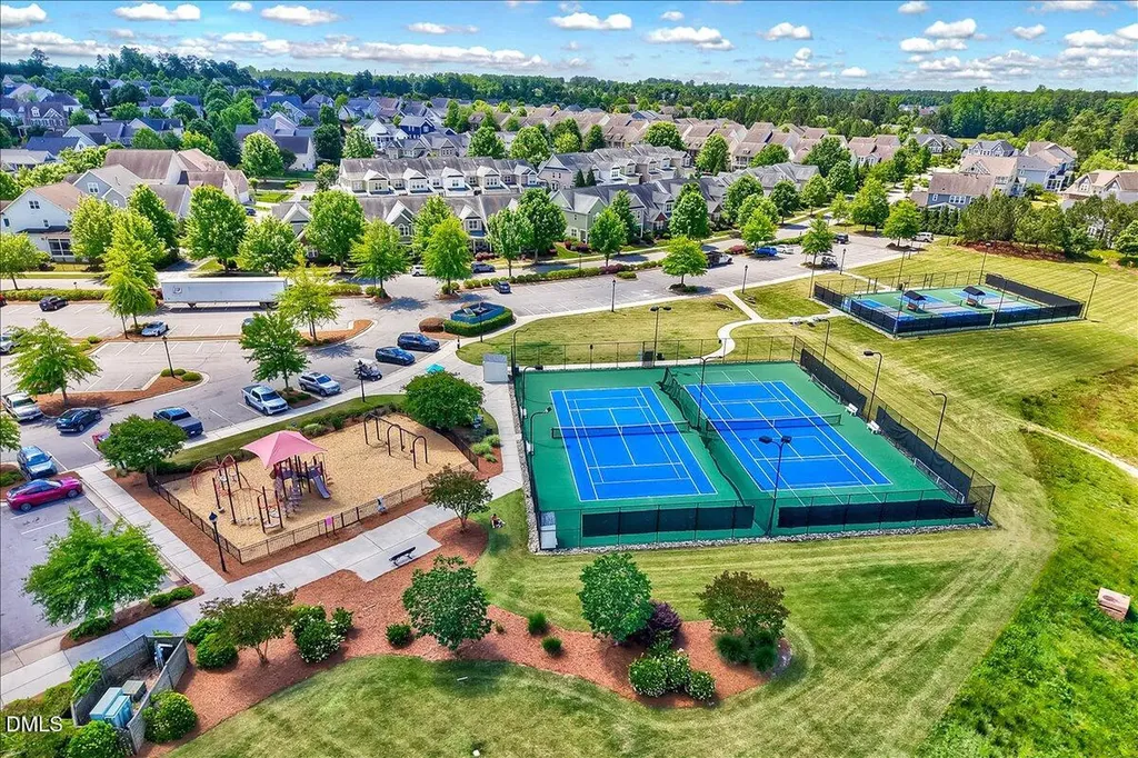 121 Synandra Lane Holly Springs NC 27540