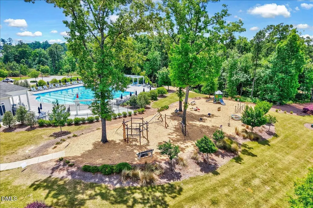 121 Synandra Lane Holly Springs NC 27540