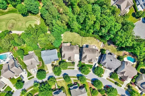 121 Synandra Lane Holly Springs NC 27540