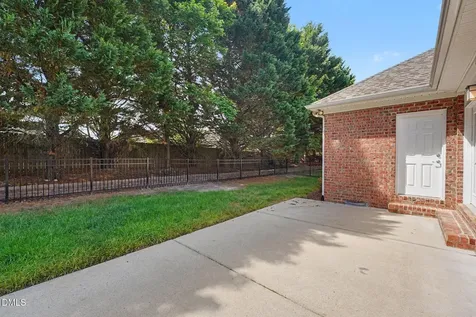 808 Canyoncreek Lane Fuquay Varina NC 27526