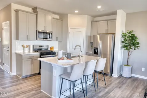 928 Broadleaf Trace Mebane NC 27302