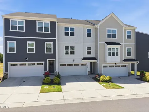 2112 Terrawood Durham NC 27703
