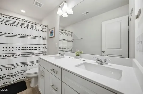 2112 Terrawood Durham NC 27703