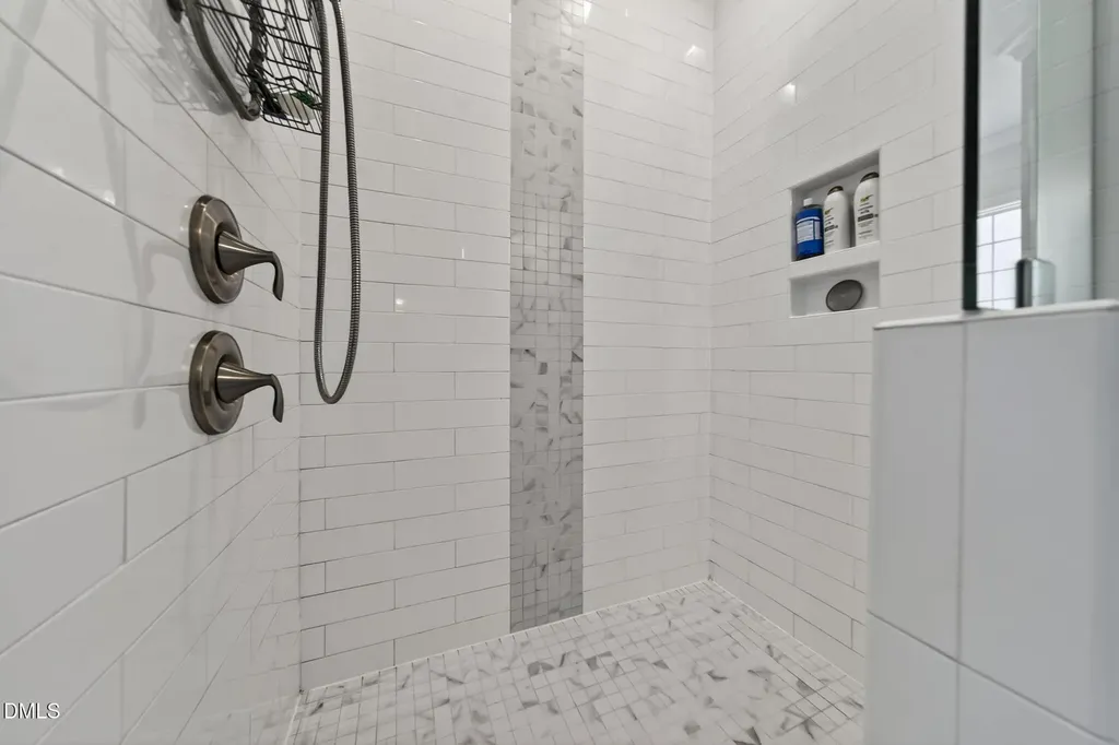 6109 Norwood Place Raleigh NC 27613