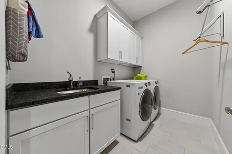 6109 Norwood Place Raleigh NC 27613