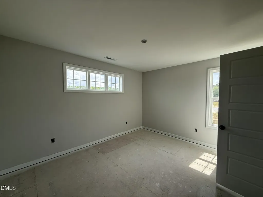 75 Crossvine Street Selma NC 27576