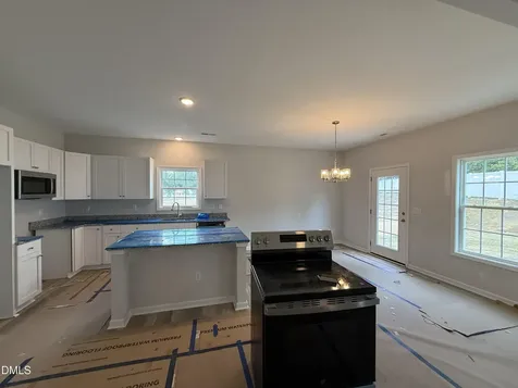 75 Crossvine Street Selma NC 27576