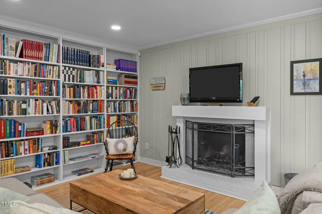 107 Ledge Lane Chapel Hill NC 27514