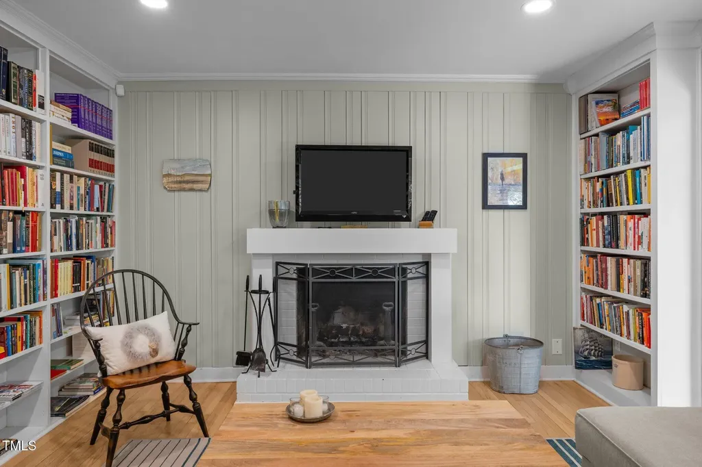 107 Ledge Lane Chapel Hill NC 27514