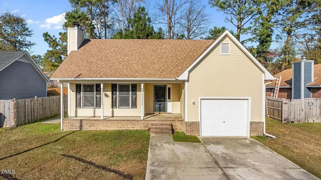 1521 Kara Court Fayetteville NC 28304