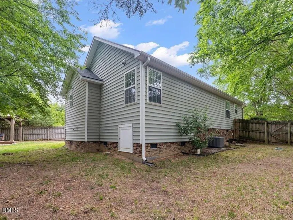 5600 Rolling Court Raleigh NC 27616