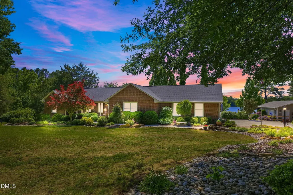 138 Lake Cammack Court Burlington NC 27217