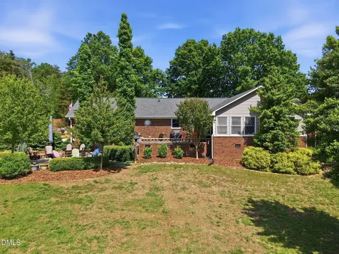 138 Lake Cammack Court Burlington NC 27217