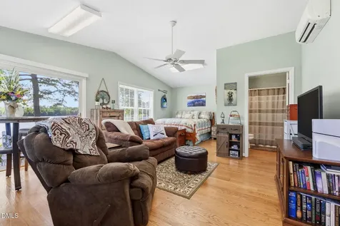 138 Lake Cammack Court Burlington NC 27217
