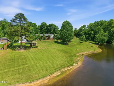 138 Lake Cammack Court Burlington NC 27217
