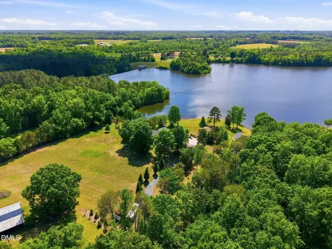 138 Lake Cammack Court Burlington NC 27217