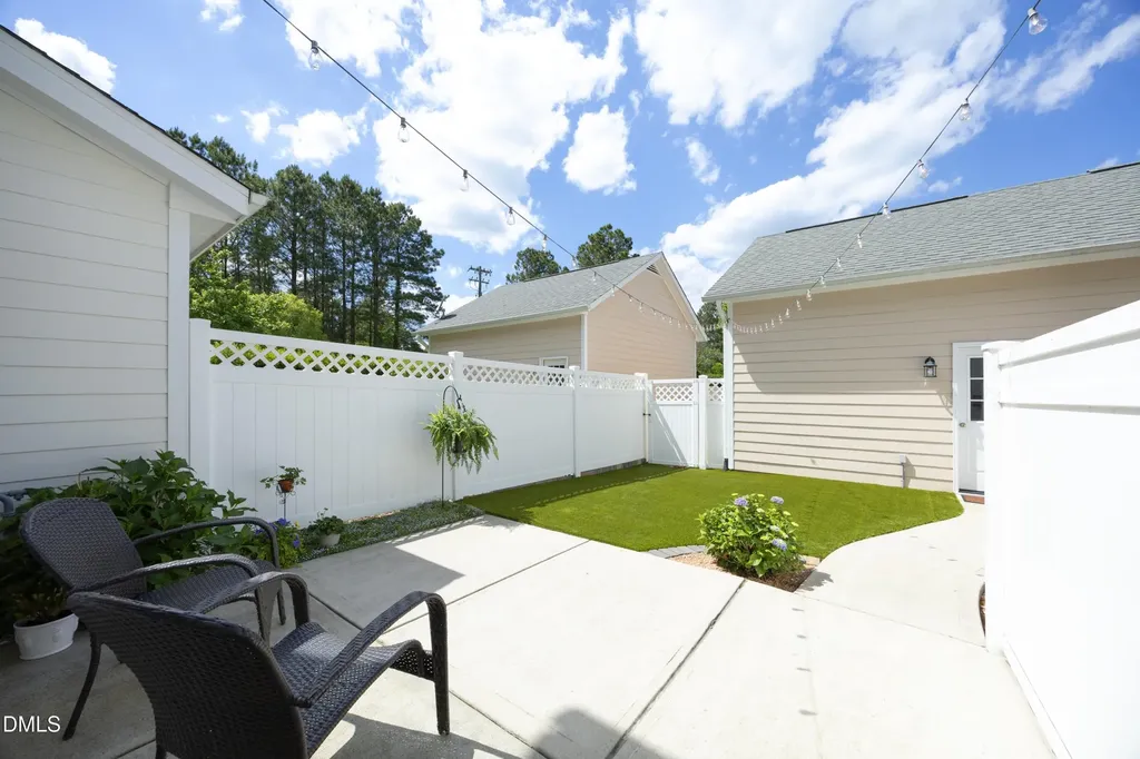 1022 Christopher Drive Chapel Hill NC 27517