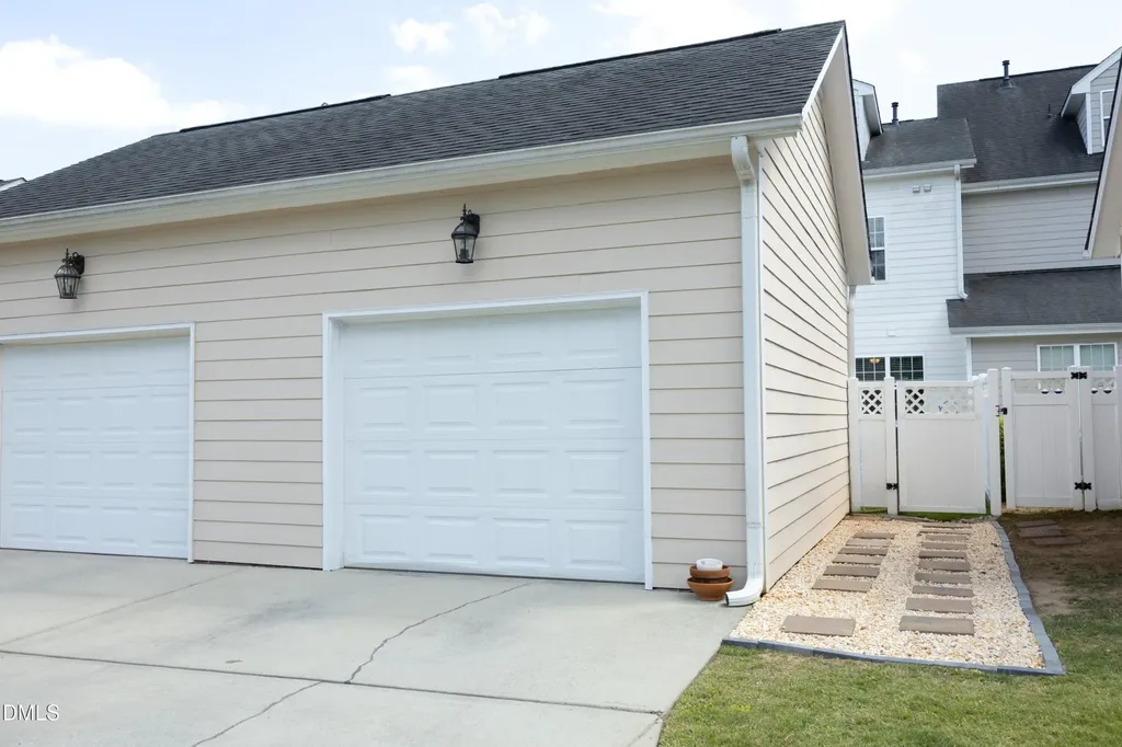 1022 Christopher Drive Chapel Hill NC 27517