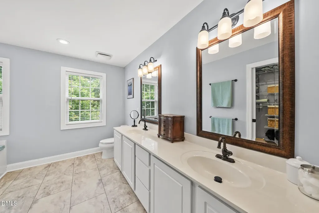 305 Holly Thorn Trace Holly Springs NC 27540
