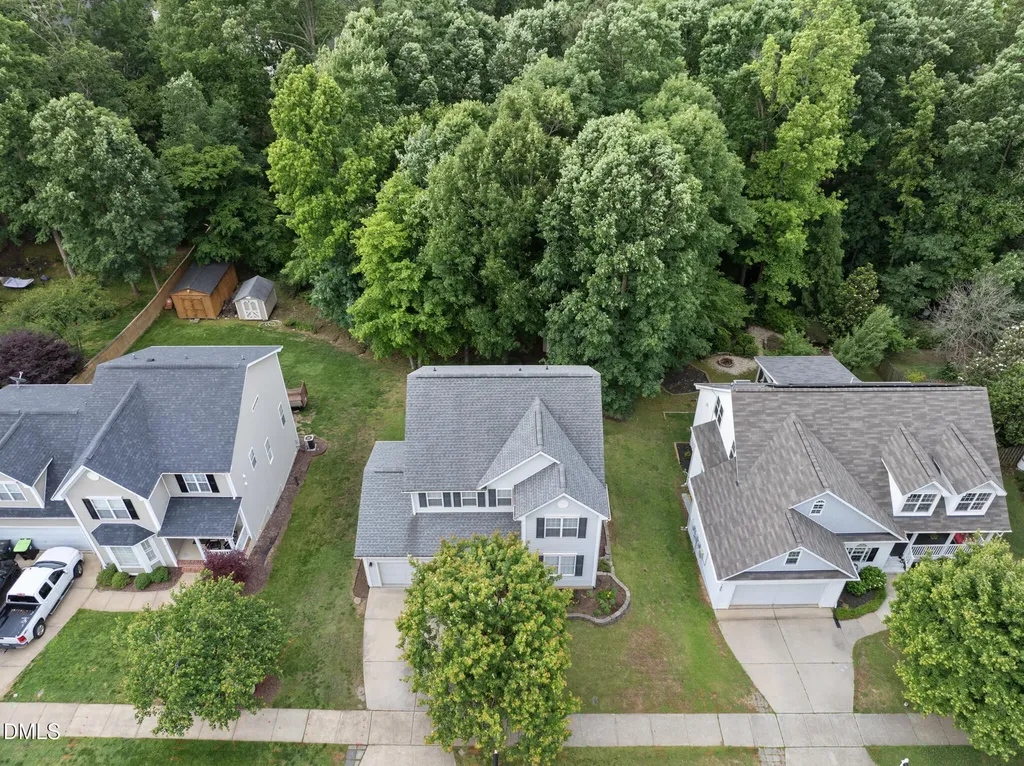 305 Holly Thorn Trace Holly Springs NC 27540