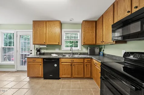 305 Holly Thorn Trace Holly Springs NC 27540
