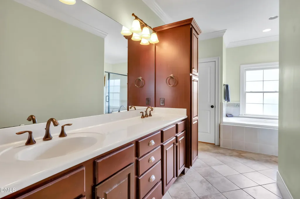82 Saxapahaw Run Chapel Hill NC 27516