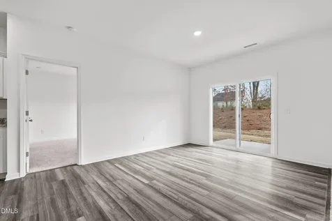 689 Essex Road Nashville NC 27856