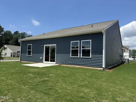 689 Essex Road Nashville NC 27856
