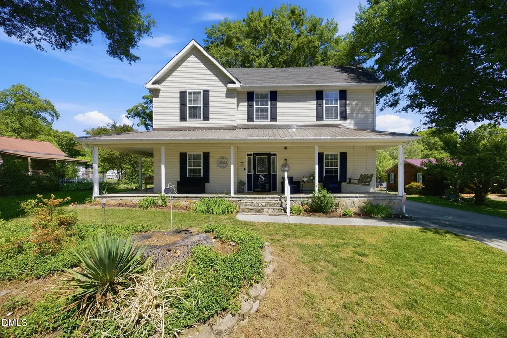 206 Third Avenue SE Taylorsville NC 28681
