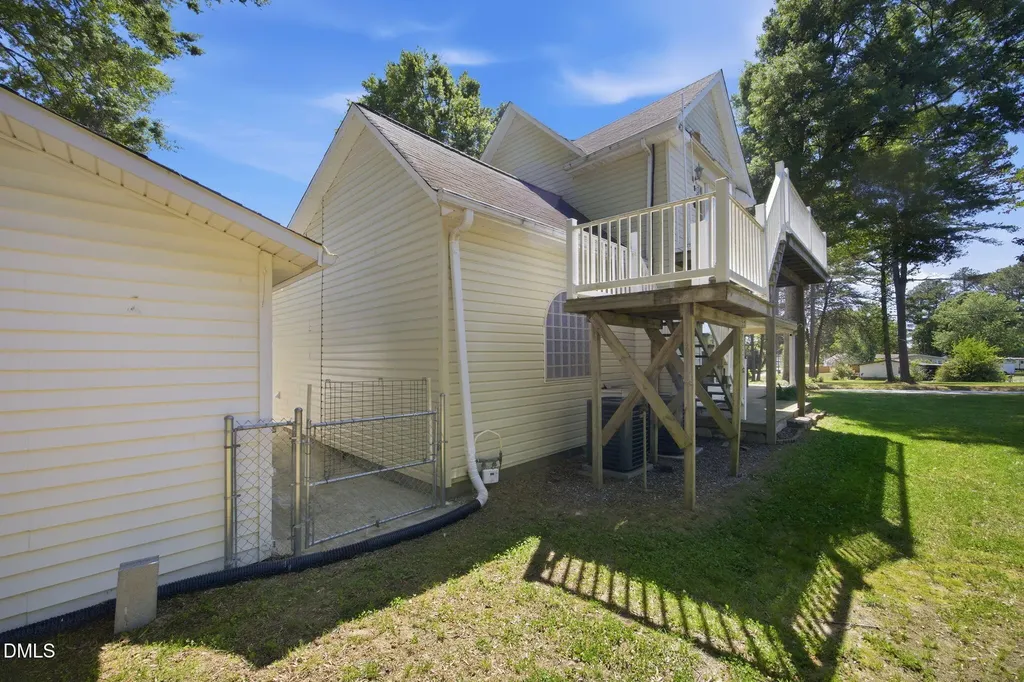 206 Third Avenue SE Taylorsville NC 28681