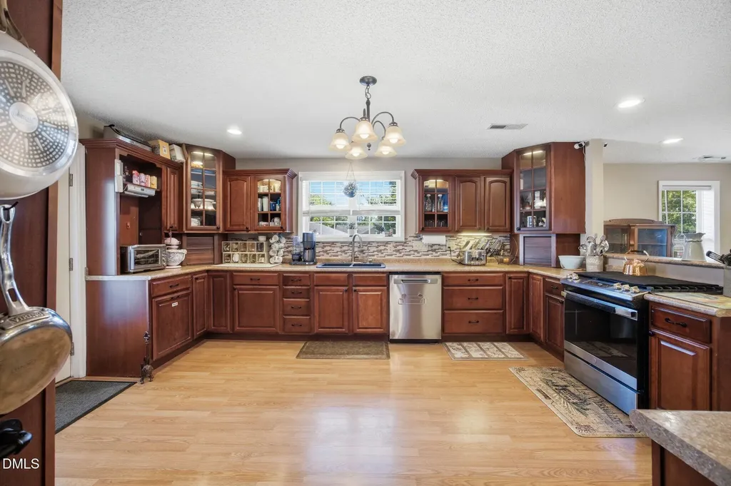 206 Third Avenue SE Taylorsville NC 28681