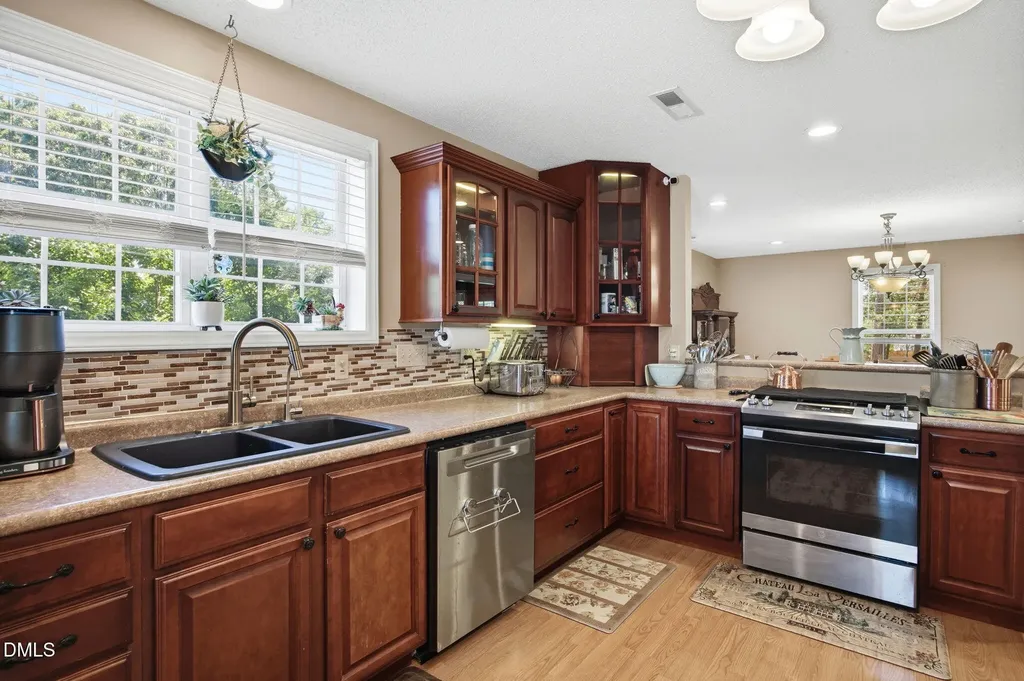 206 Third Avenue SE Taylorsville NC 28681