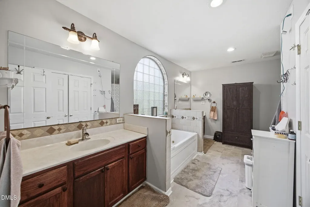 206 Third Avenue SE Taylorsville NC 28681