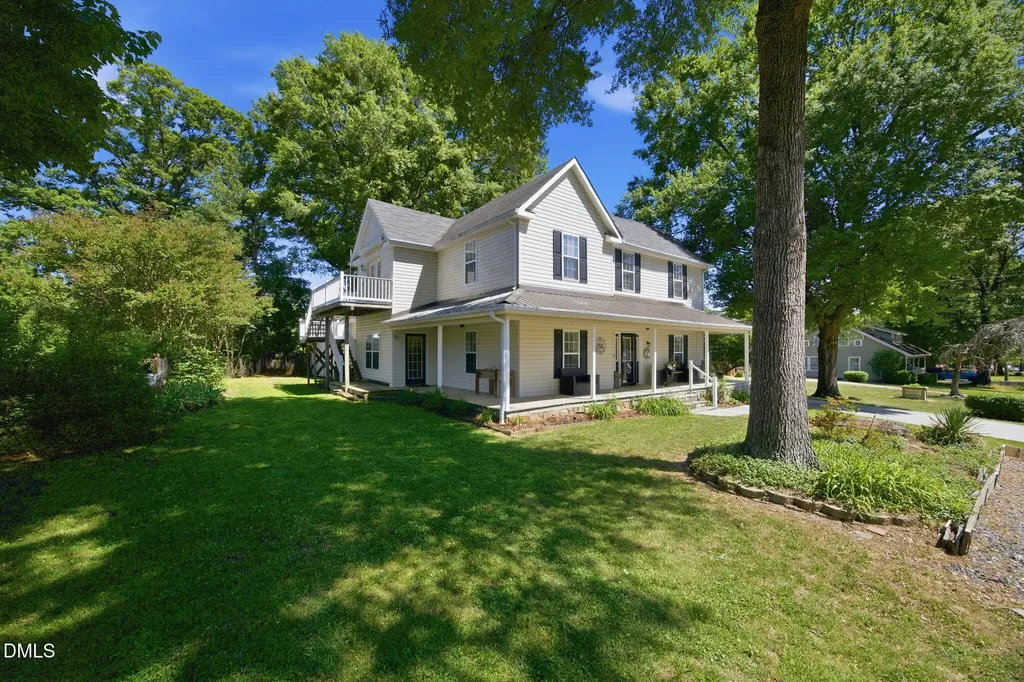206 Third Avenue SE Taylorsville NC 28681