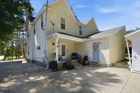 206 Third Avenue SE Taylorsville NC 28681