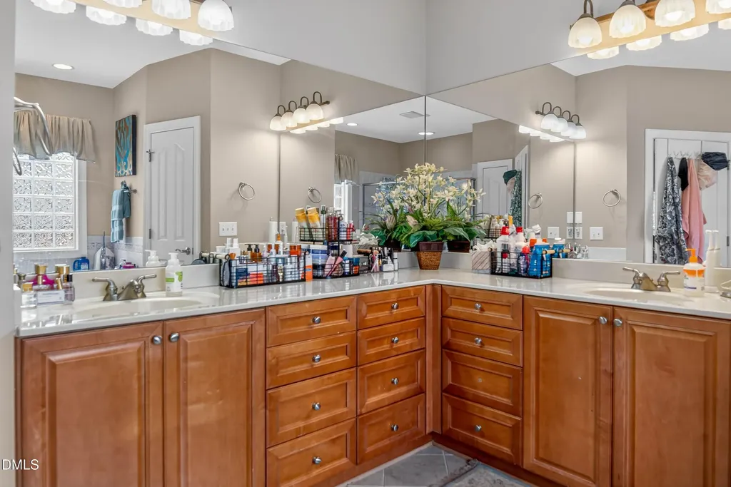 9408 Lake Villa Way Raleigh NC 27614