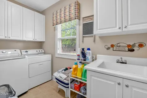9408 Lake Villa Way Raleigh NC 27614