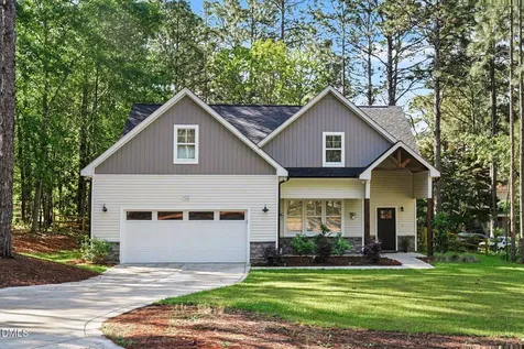102 Dartmoor Lane Seven Lakes NC 27376