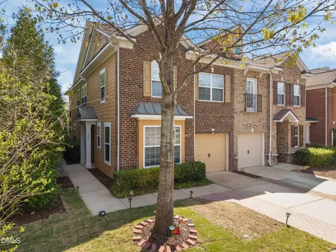 1811 Affirmed Way Cary NC 27519