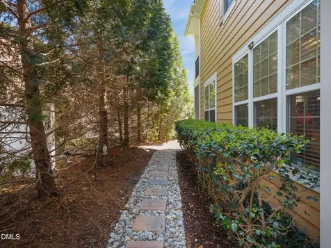 1811 Affirmed Way Cary NC 27519