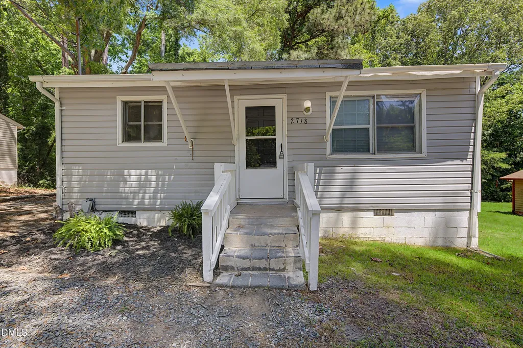 2718 Thelma Street Durham NC 27704