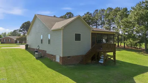 1547 Lassiter Pond Road Four Oaks NC 27524