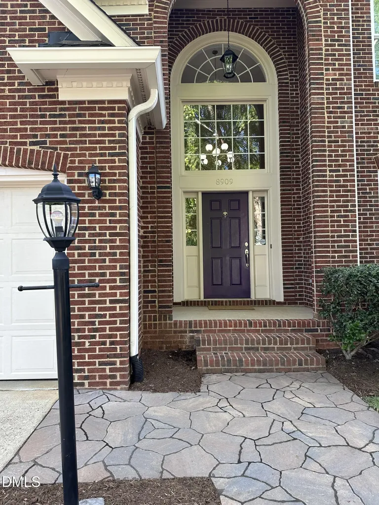 8909 Breeland Way Raleigh NC 27613