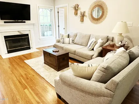 8909 Breeland Way Raleigh NC 27613