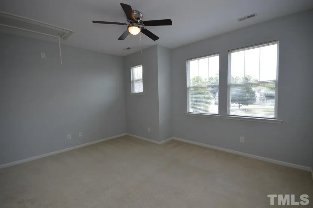 1507 Hinchliff Court Fuquay Varina NC 27526