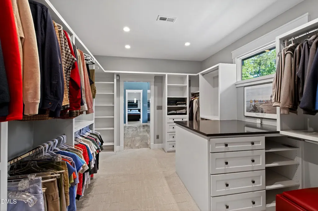5141 Avalaire Oaks Drive Raleigh NC 27614