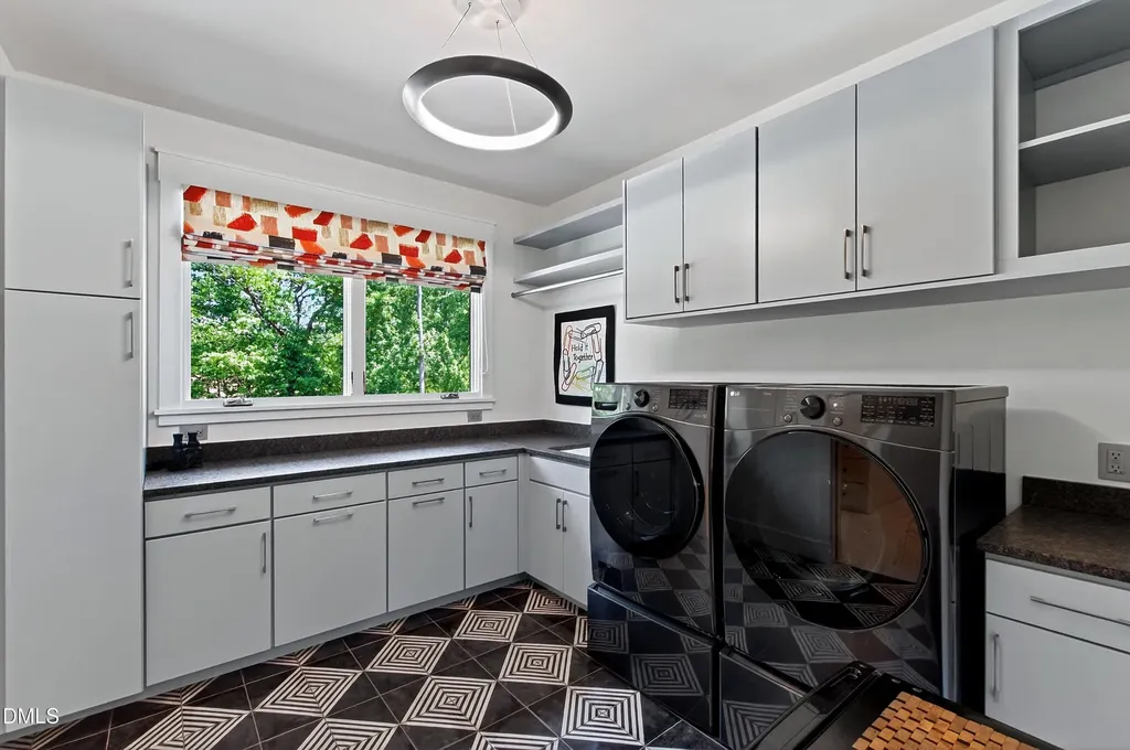 5141 Avalaire Oaks Drive Raleigh NC 27614
