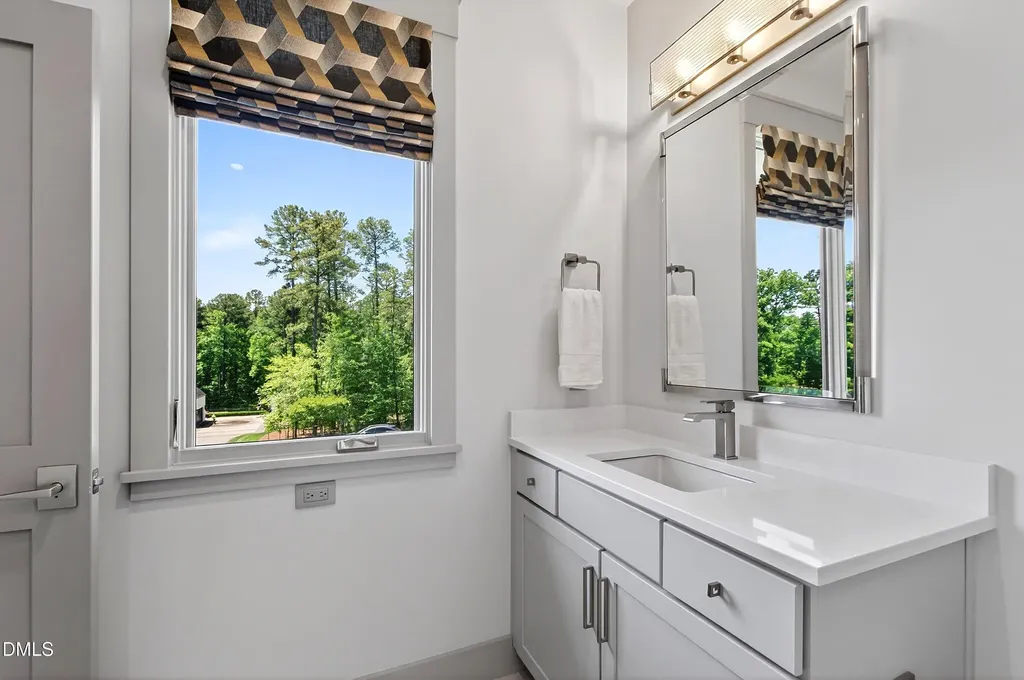 5141 Avalaire Oaks Drive Raleigh NC 27614
