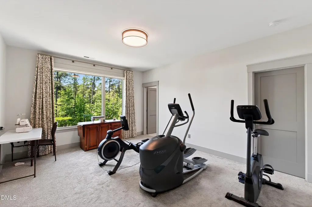 5141 Avalaire Oaks Drive Raleigh NC 27614
